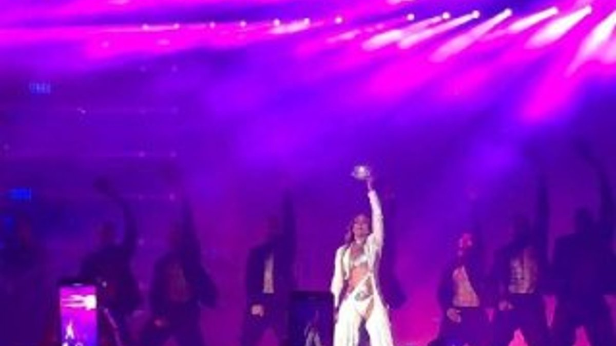 Jennifer Lopez Antalya'da konser verdi