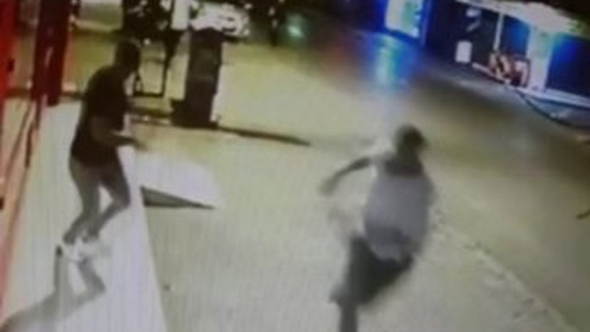 Adana'da tartışan iki kişiyi önce uyardı sonra vurdu