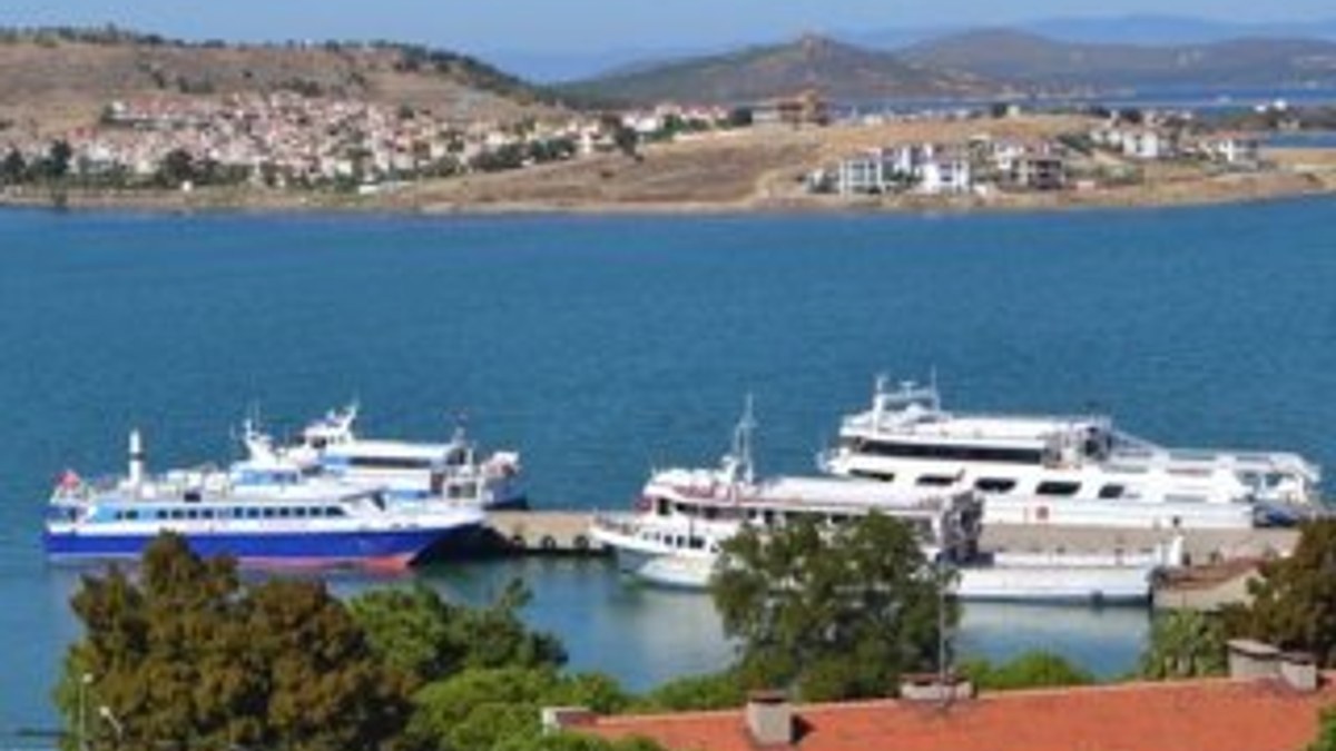 Binlerce turist Yunan adasında mahsur kaldı