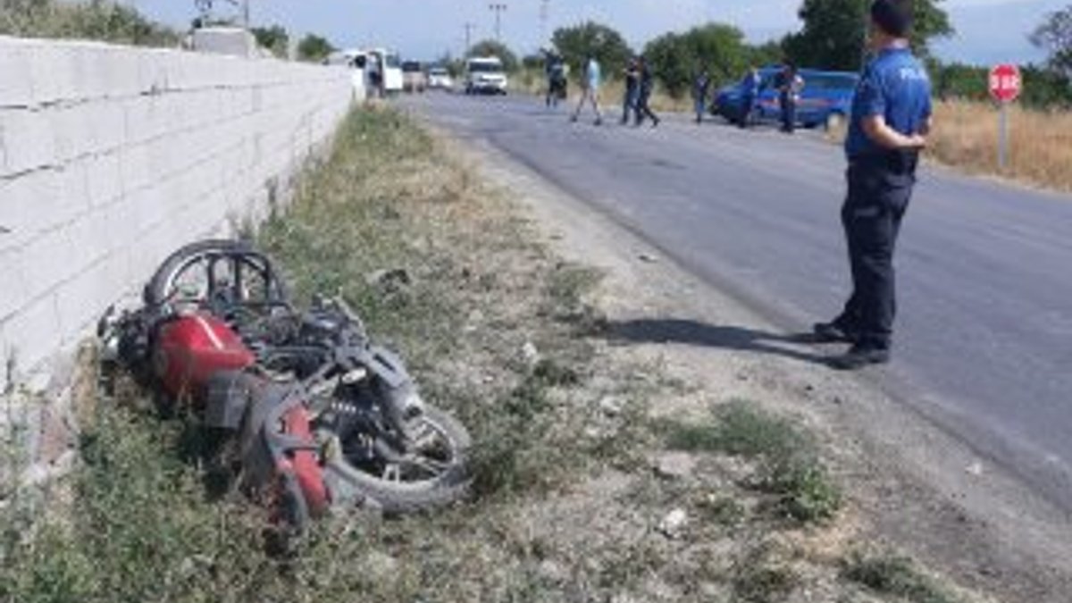 Erzincan'da otomobil ile motosiklet çarpıştı: 1 ölü