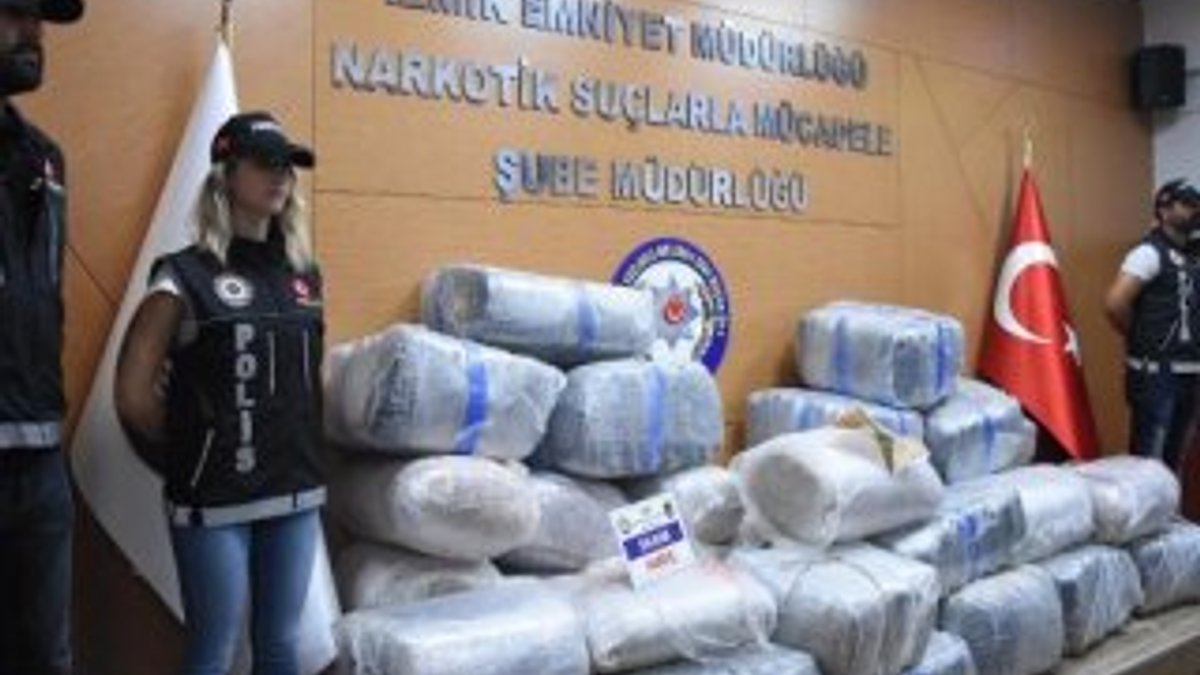 İzmir'de gecekonduya baskın: 600 kilogram skunk ele geçirildi