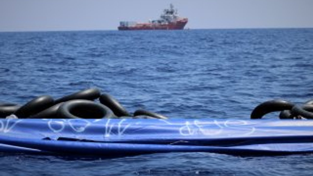 356 sığınmacı taşıyan Ocean Viking 'kalpli' eylem yaptı