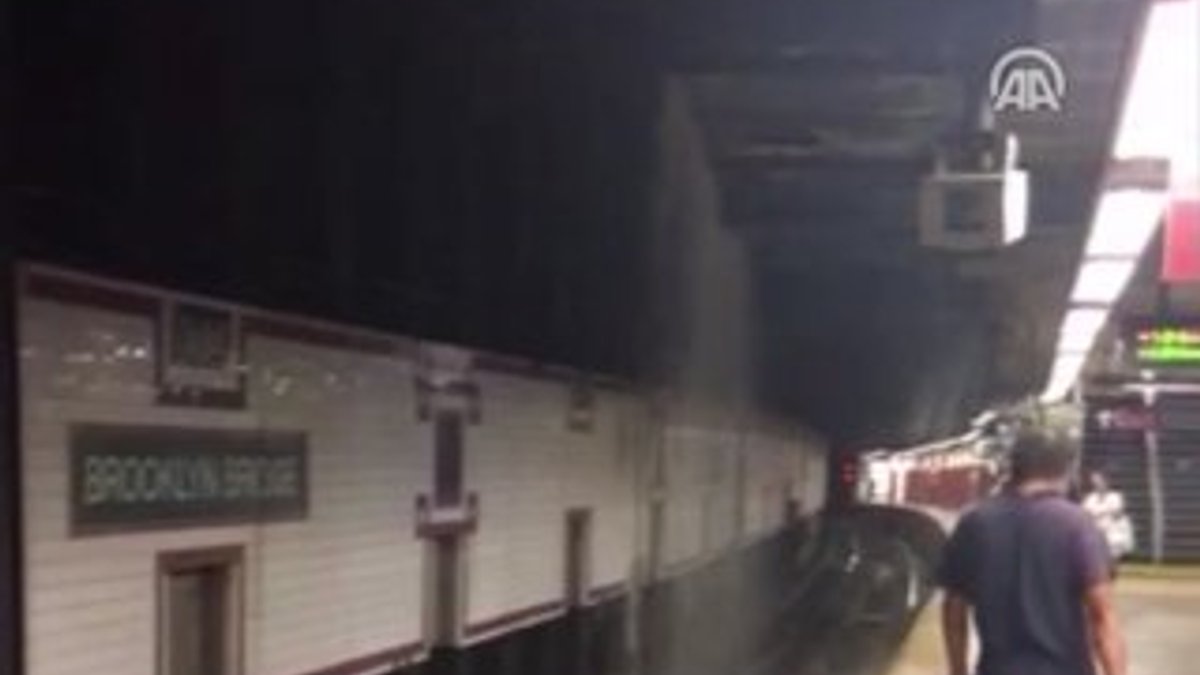 New York'ta metroyu su bastı