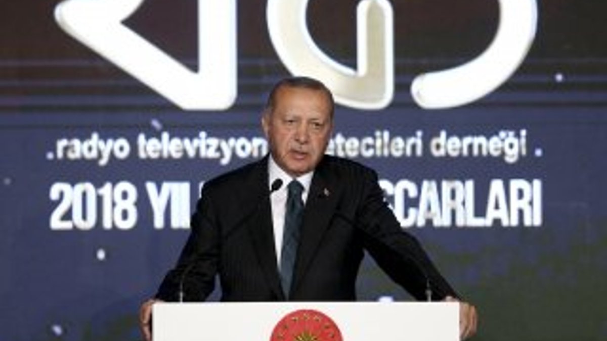 Erdoğan: Tüm fikirlerin temsil edildiği bir basın arzu ediyoruz