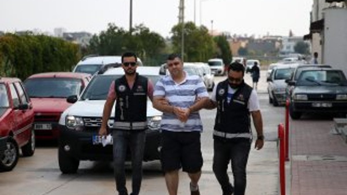 Adana'da FETÖ şüphelisinin evinden 70 hard disk çıktı