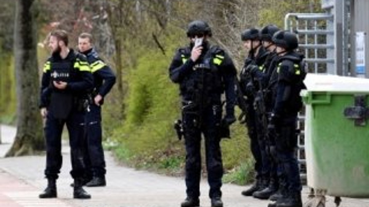 Hollanda polisinden göçmenlere ayrımcılık ve aşırı şiddet