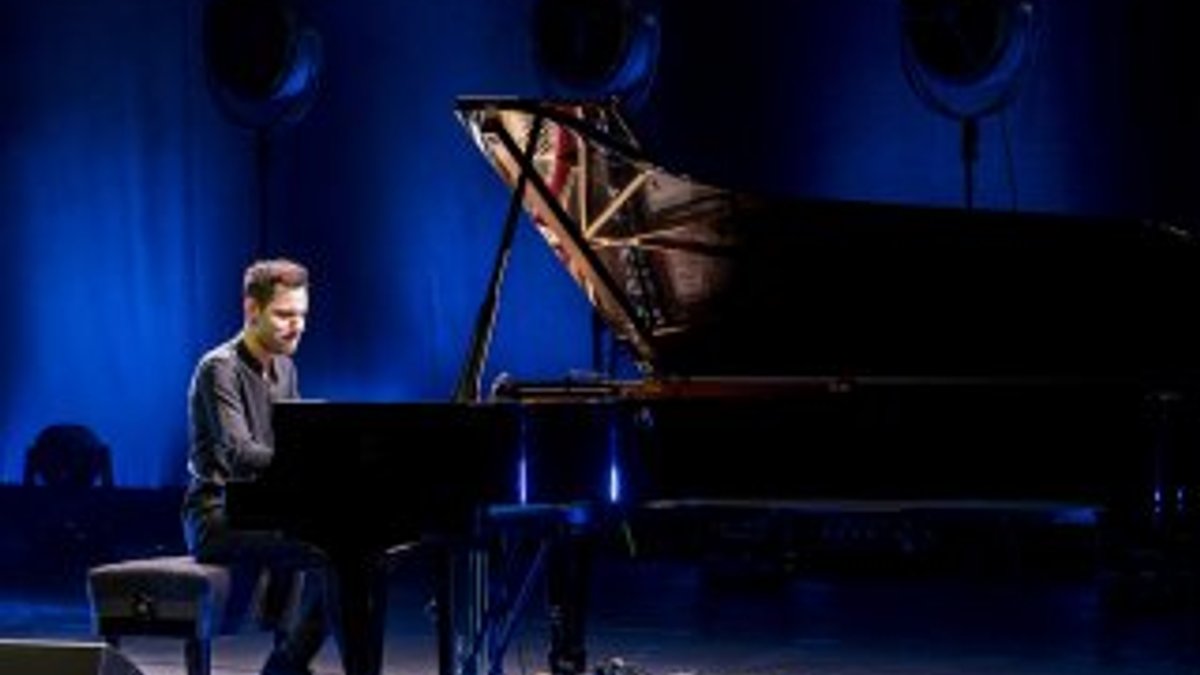 Dünyanın en hızlı piyanisti İstanbul'da konser verdi