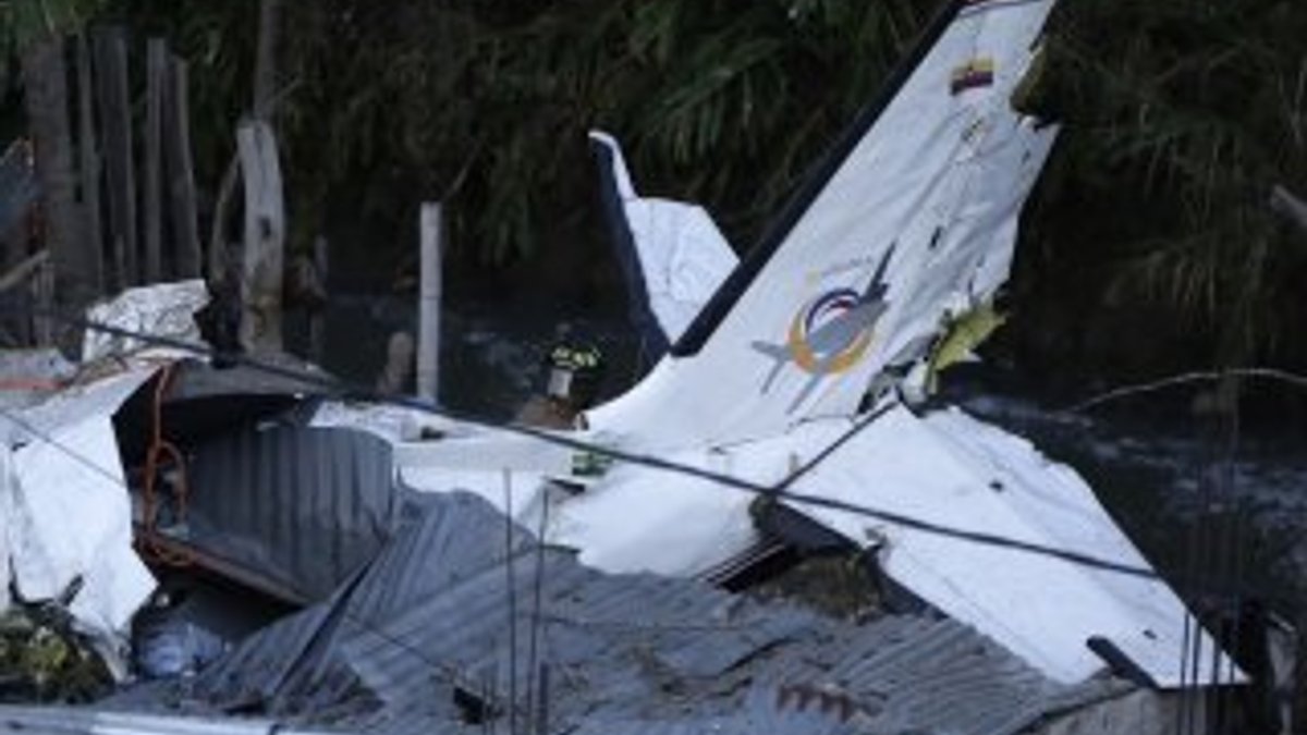Kolombiya'da uçak kazası: 7 ölü