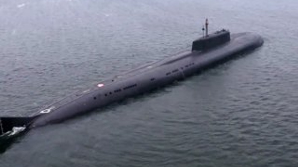 Rusya denizaltı ile 350 kilometre mesafedeki hedefi vurdu