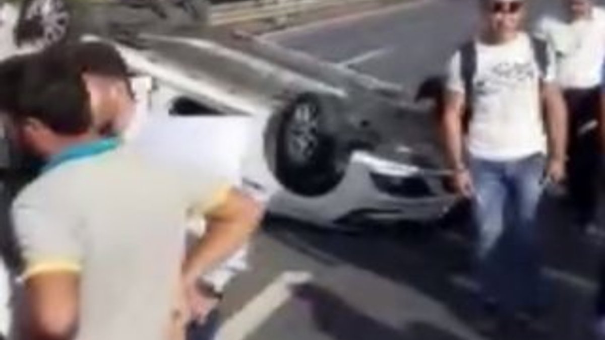 Maltepe'de kontrolden çıkan araç takla attı: 3 yaralı