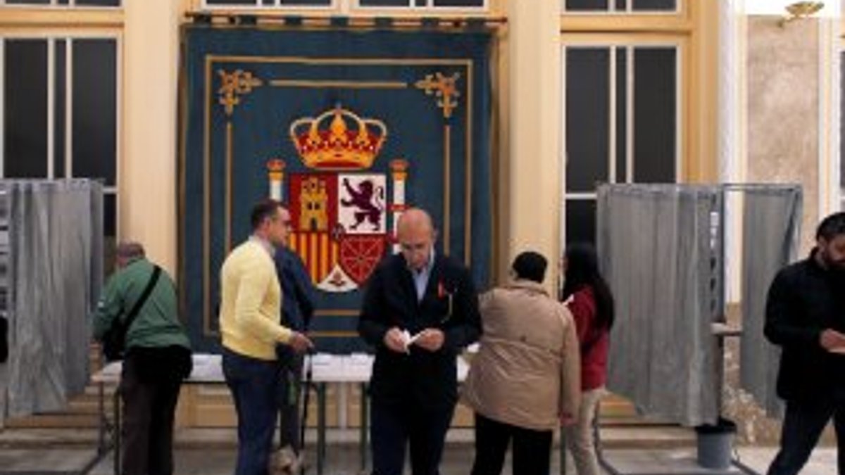 İspanya 4 yılda 4. kez erken seçime gidiyor