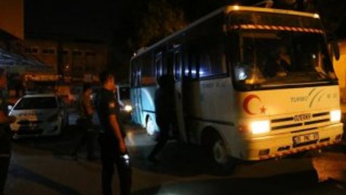 İzmir'de 19 kaçak yakalandı