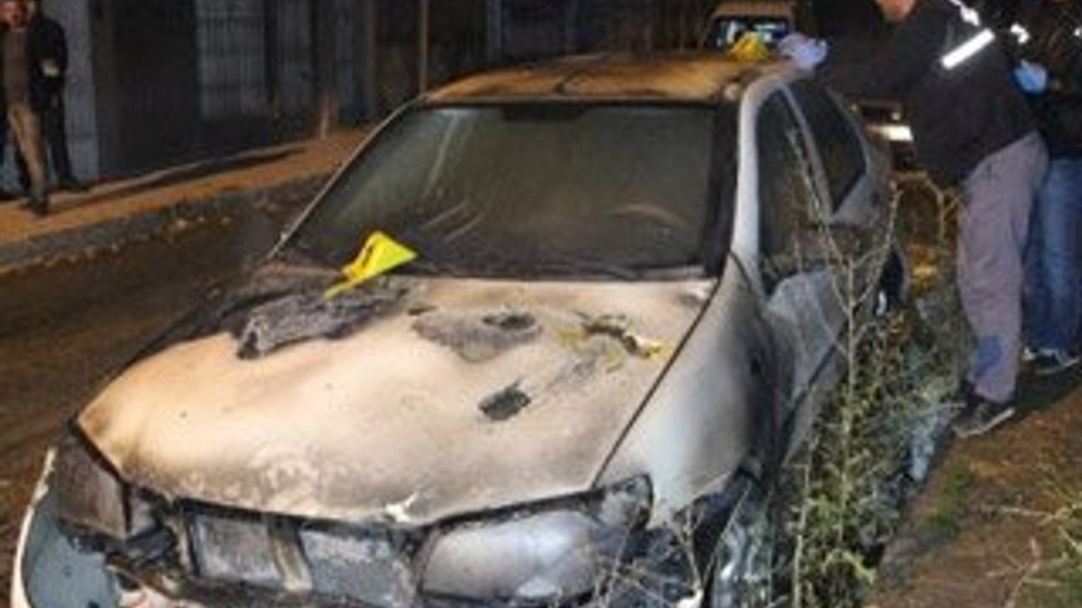 Karaman’da park halindeki otomobilde yangın