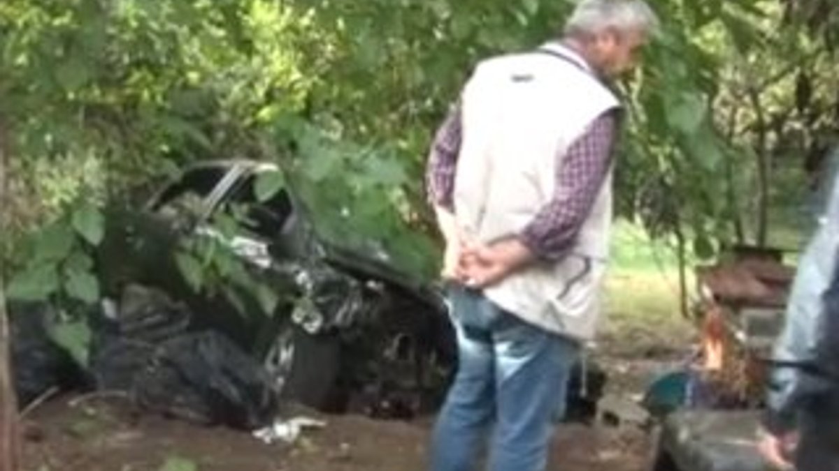 Üsküdar'da aracıyla bahçeye uçan sürücü kurtarıldı