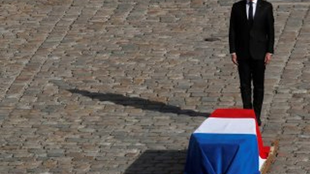 Fransa'da Chirac için tören düzenlendi