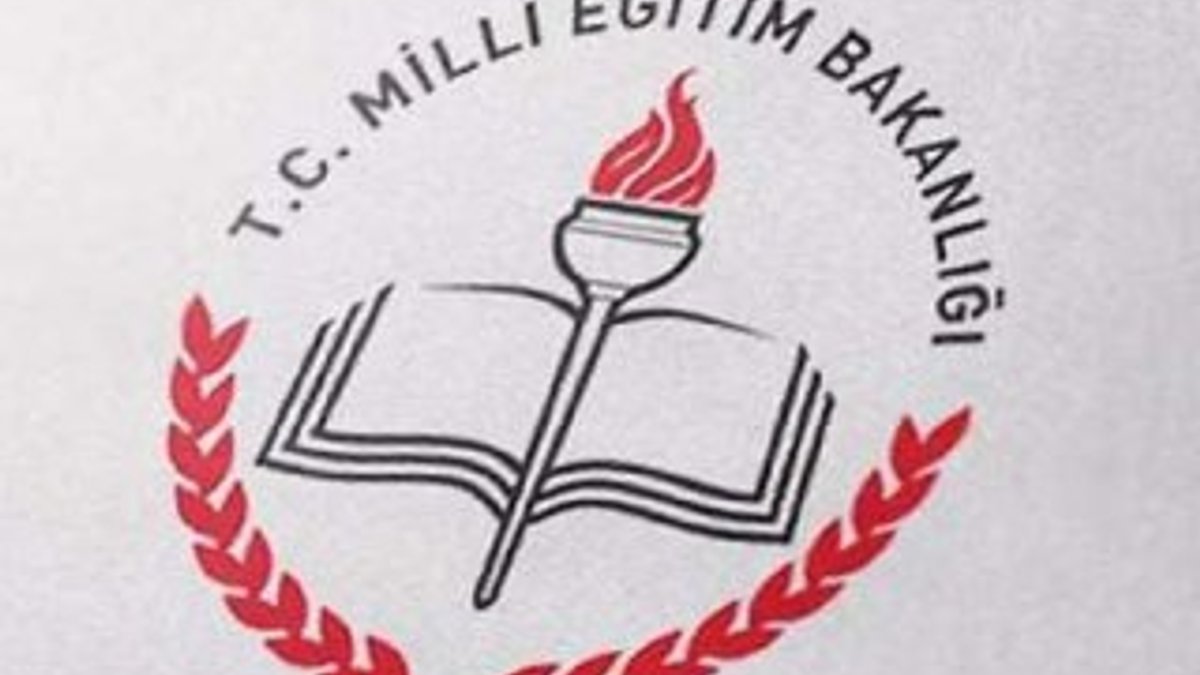 İzmir'de kadınları aşağılayan okul müdürü açığa alındı