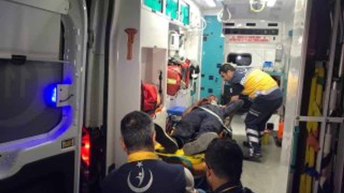 Arnavutköy’de 50 göçmeni taşıyan tır kaza yaptı