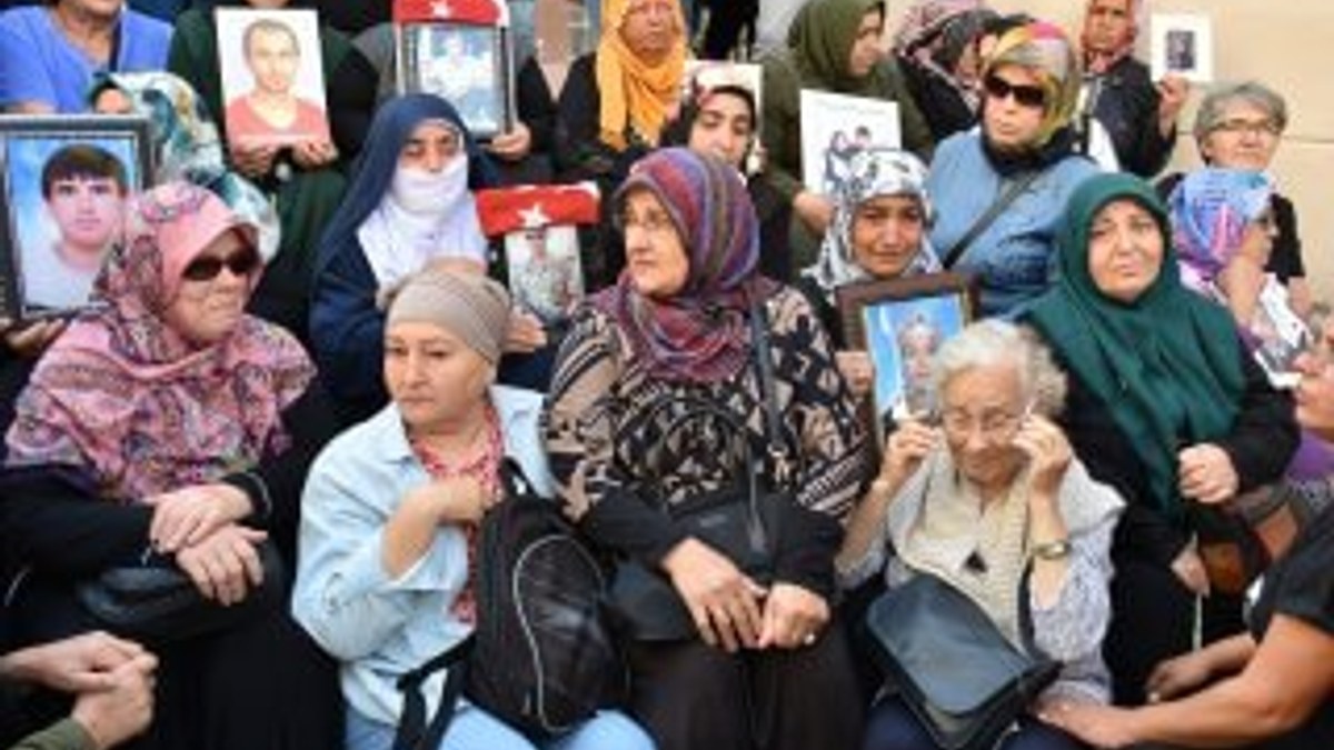 Diyarbakır’da evlat nöbetindeki ailelere destek ziyareti