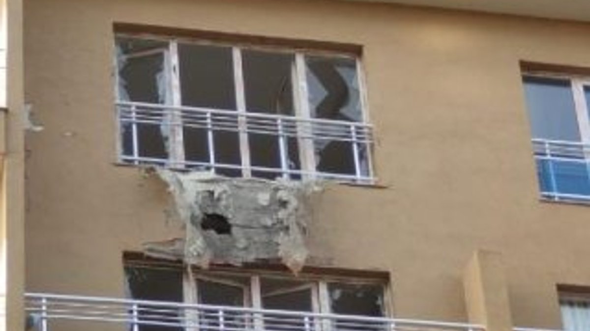 Suriye'den atılan roket Nusaybin'de binaya isabet etti