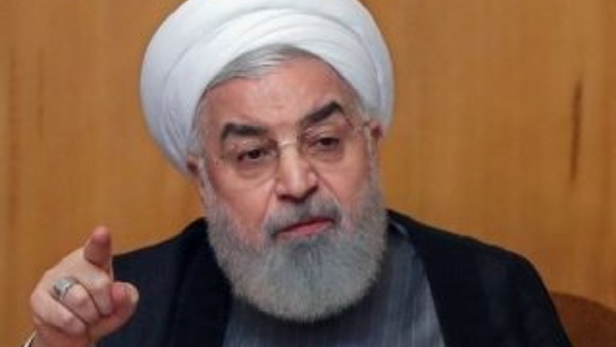 Ruhani: Suriye'ye askeri müdahale doğru değil