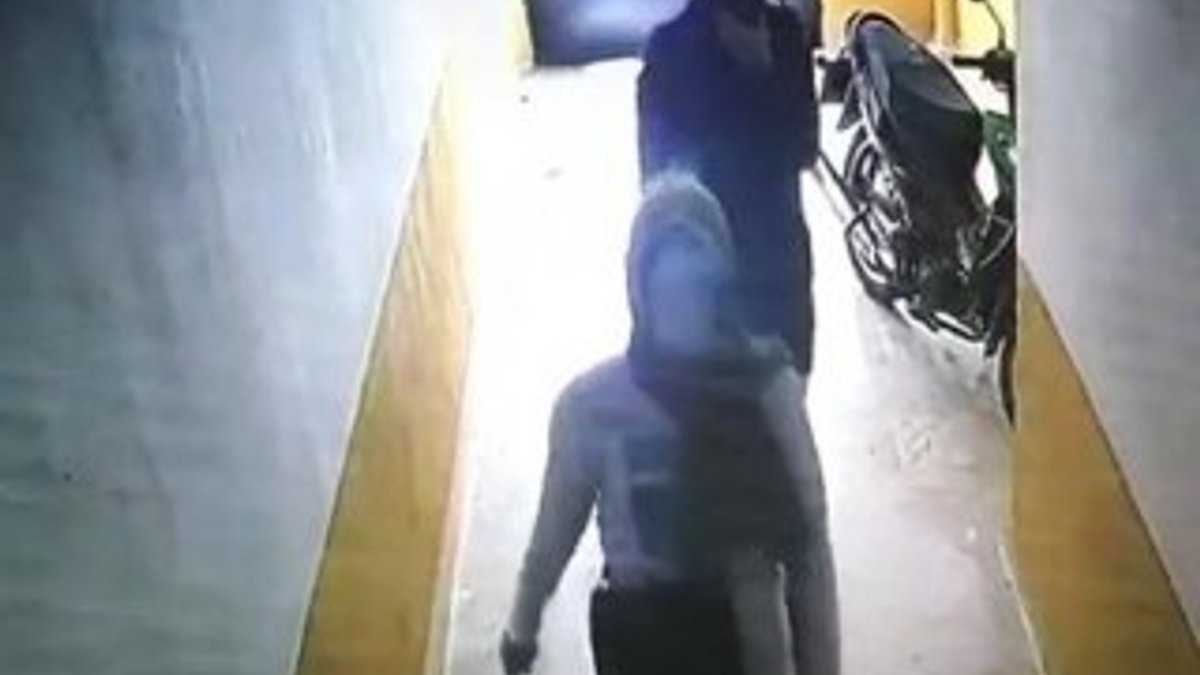 Afyon'da hırsızlık yapan 3 kadın güvenlik kameralarında