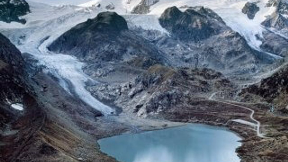 İsviçre'deki buzul erime oranları rekor düzeye ulaştı