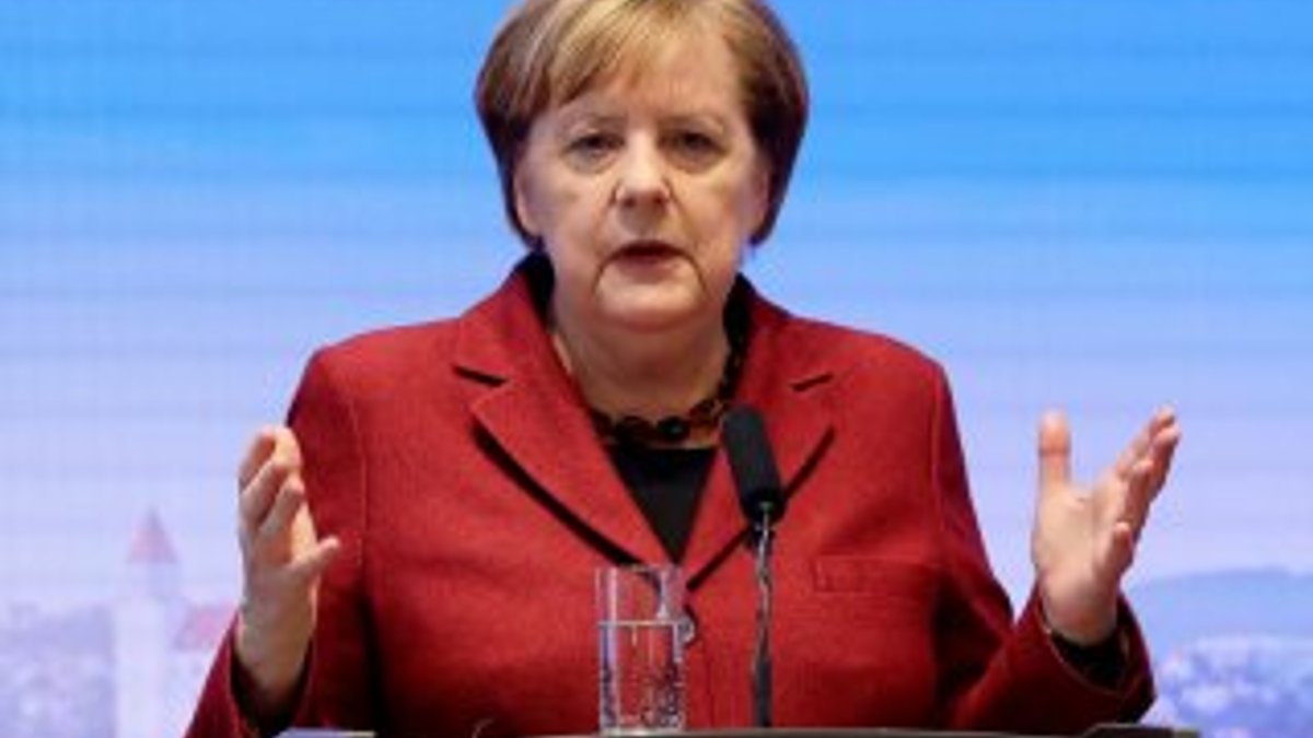 Merkel: Avrupa kendini savunabilecek güçte değil