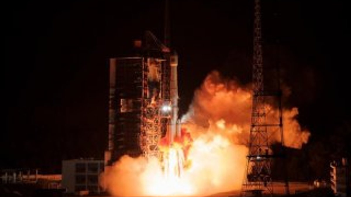 Çin, deneysel iletişim uydusunu uzaya gönderdi