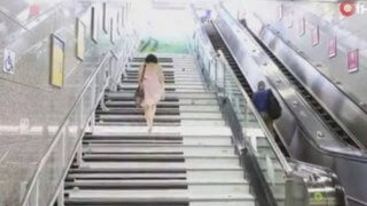 Çin metrosundaki basamaklar piyano tuşlarına dönüştü