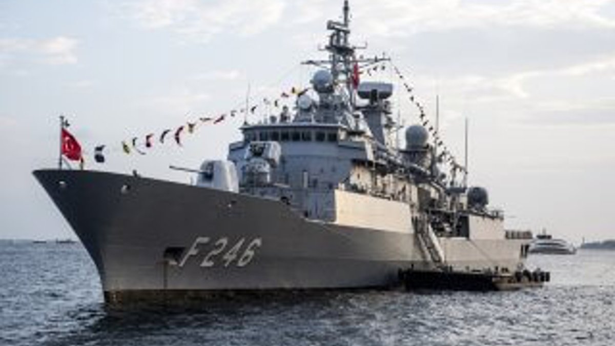 Deniz Kuvvetleri Komutanlığı'na bağlı fırkateynler ziyarete açıldı