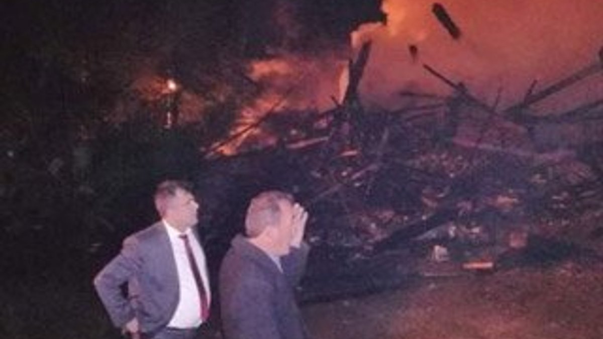 Kastamonu’da ev yangını: 5 ton sarımsak kül oldu