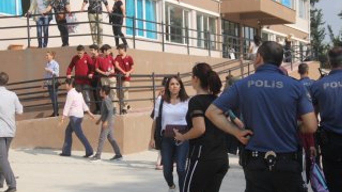 Adana'da pencereden düşen öğrenci yaralandı