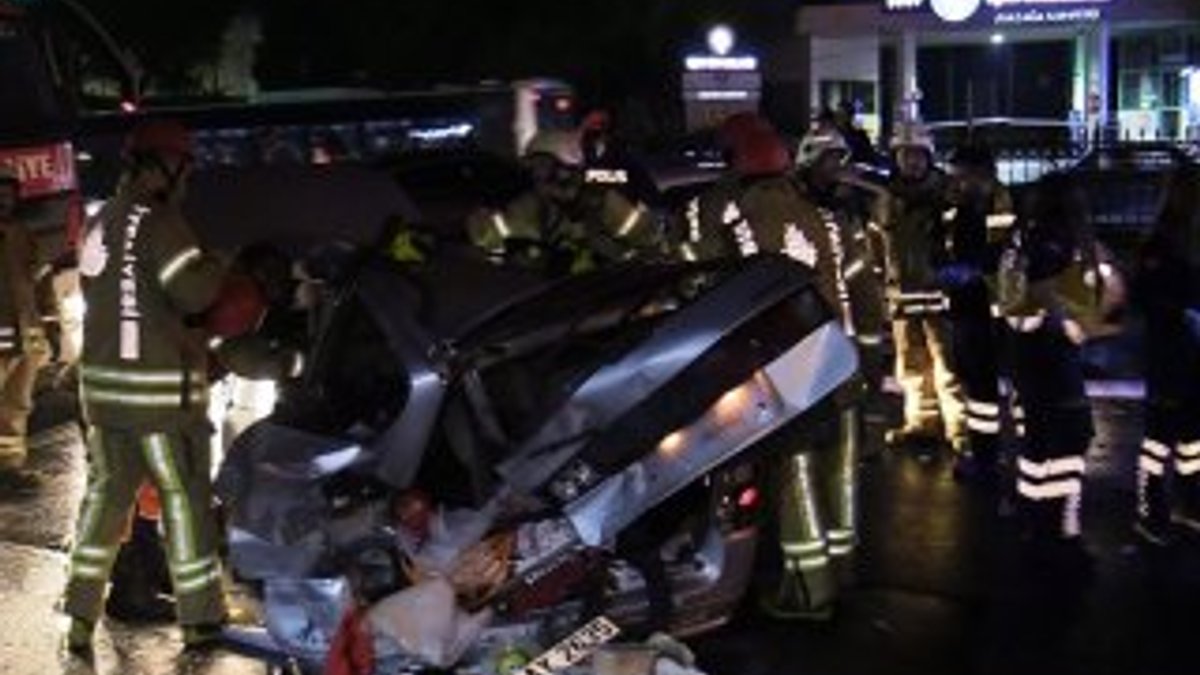 Sarıyer'de trafik kazasında savrulan araç yayalara çarptı