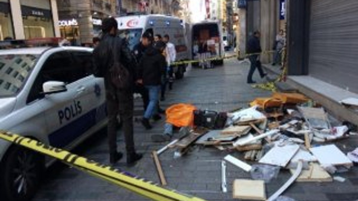 İstiklal Caddesi'nde işçi 6. kattan düştü : 1 ölü