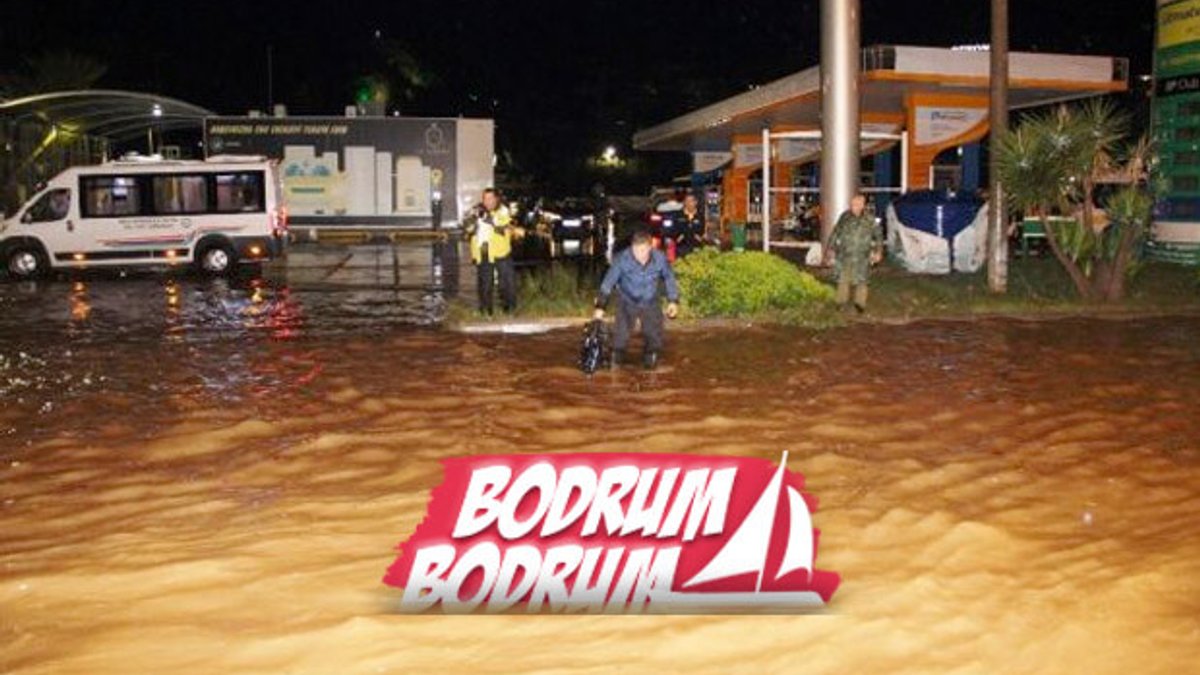 Sağanak yağış yine Bodrum'u vurdu