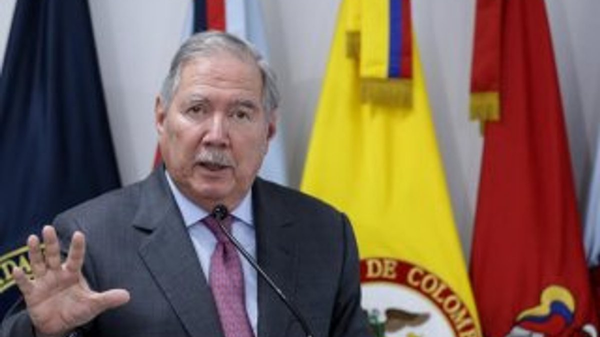Kolombiya Savunma Bakanı istifa etti