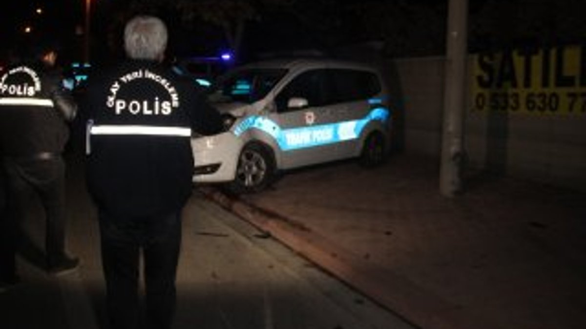 Konya'da polis aracı kaza yaptı