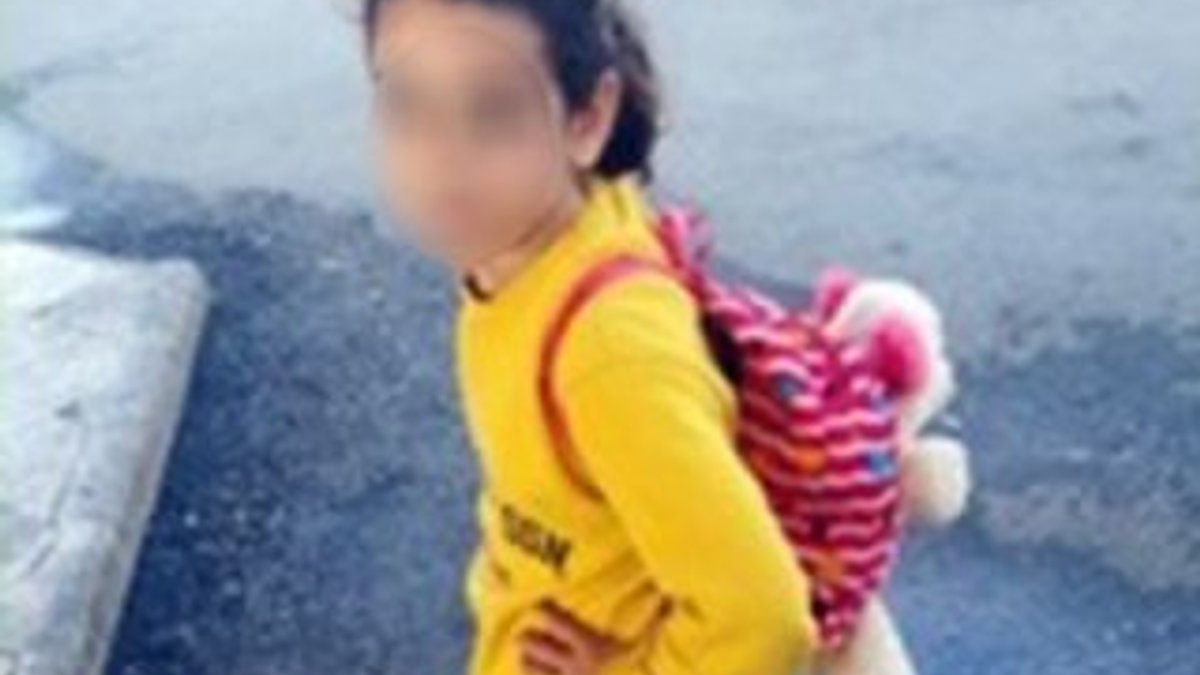 Uyuşturucuyu 9 yaşındaki çocuğun çantasında taşıdılar