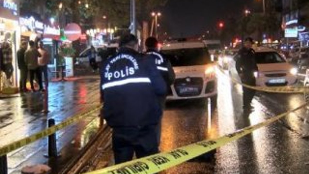 İstanbul'da bir kafeye silahlı saldırı düzenlendi