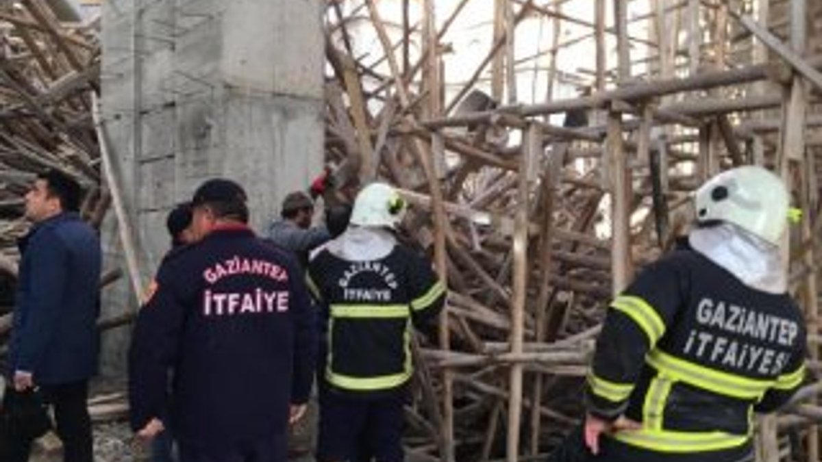Gaziantep'te cami inşaatı çöktü: 1 işçi göçük altında