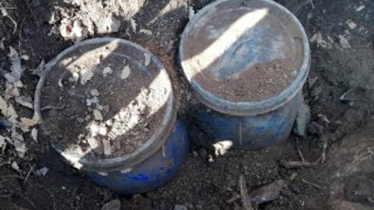 Bitlis'te PKK'ya ait patlayıcı ve gıdalar ele geçirildi