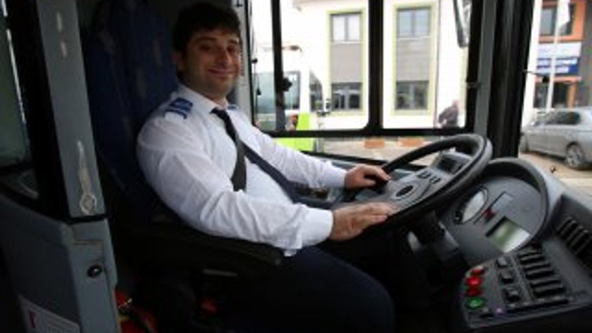 Otizmli gencin otobüs sürücüsü olma hayali gerçekleşti