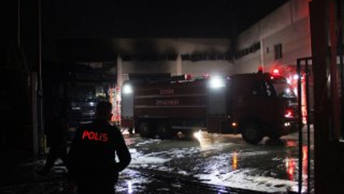 İzmir'de bir fabrikada patlama oldu