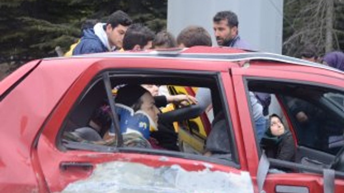 Bilecik'teki trafik kazasında 4 kişi yaralandı