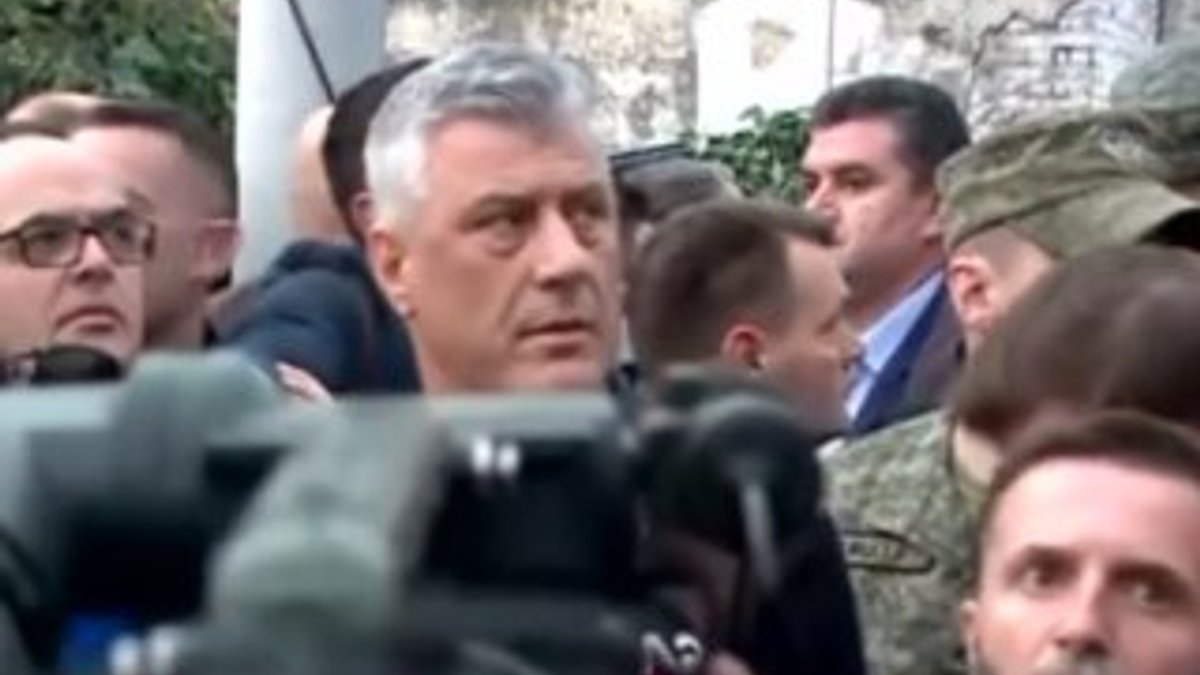 Kosova Cumhurbaşkanı canlı yayında depreme yakalandı