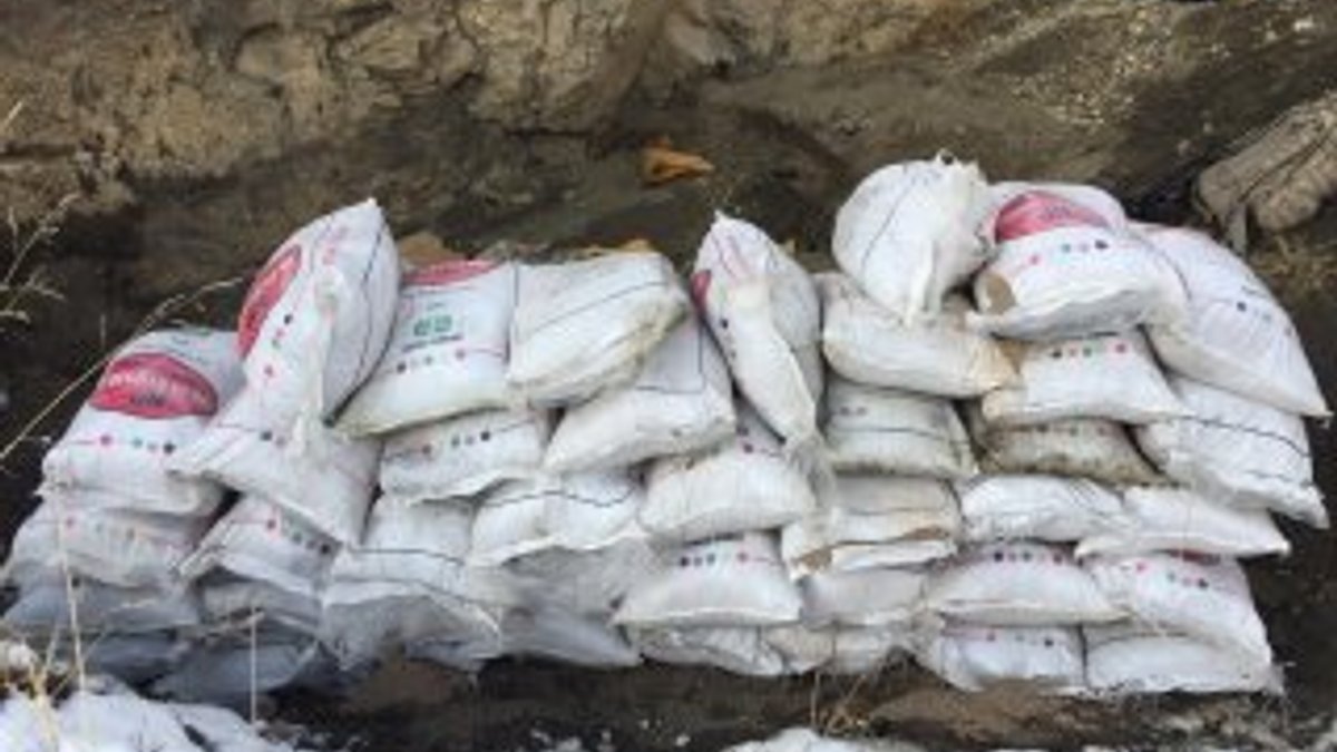 Van'da teröristlere ait 2 ton amonyum nitrat ele geçirildi
