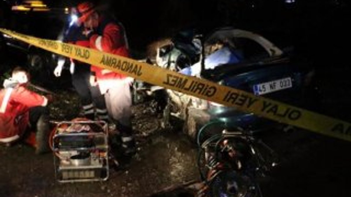 Zonguldak'ta 2 otomobil çarpıştı: 2 ölü, 1 yaralı