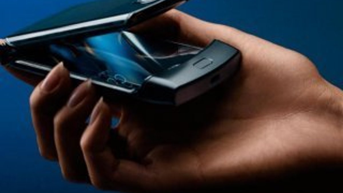 Motorola'nın katlanabilir telefonu Razr'ın ekran tamir ücreti