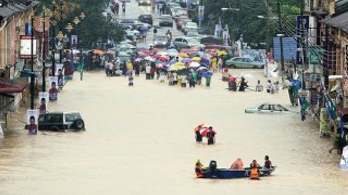 Malezya'da sel hayatı olumsuz etkiledi