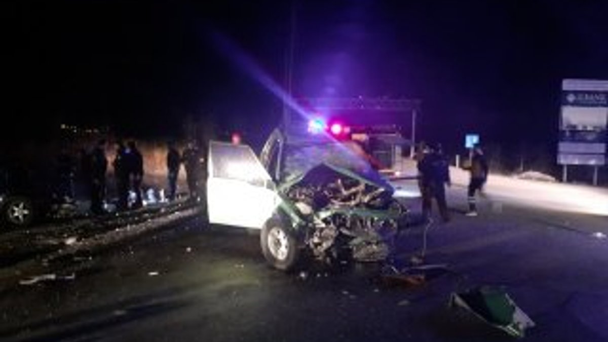 Burdur'da cip ile otomobil çarpıştı: 1 ölü 3 yaralı